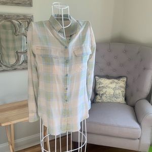 Silk Equipment shirt. Size S.